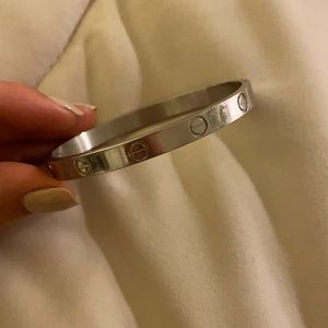 Silver screw bracelet
